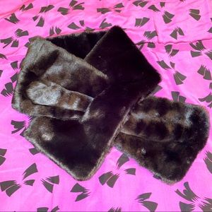 🖤 Black Faux Fur Scarf
